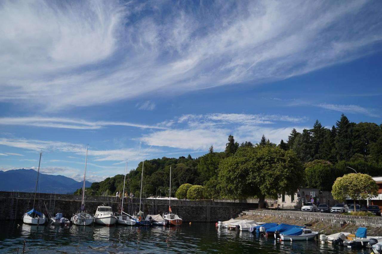 San Martino Lake View Apartment Ispra Bagian luar foto
